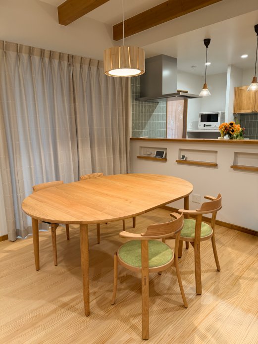 マム伸長式テーブルø120 伸長時 170cm×120cmのオーバル型